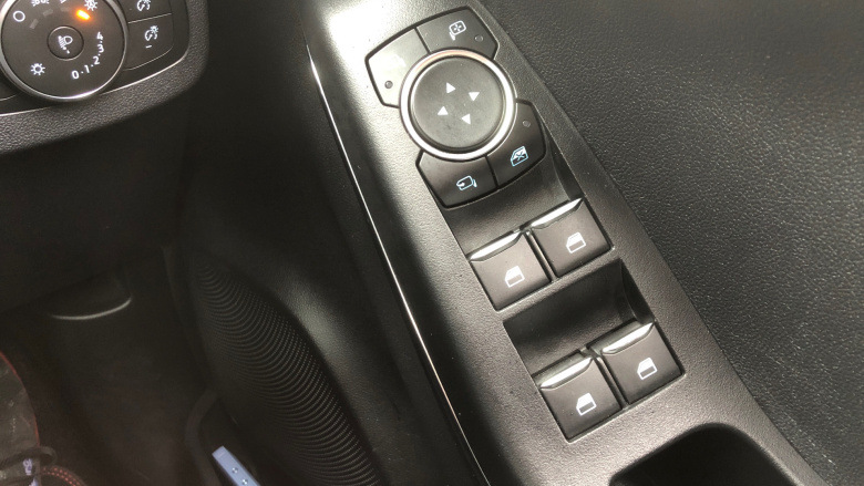 Ford Puma 1.0 EcoBoost Hybrid mHEV 155 ST-Line 5dr Petrol Hatchback